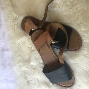 Coconuts sandals